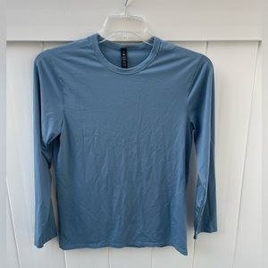 Lululemon Fundamental Long Sleeve Shirt Utility Blue Size XS Worn Once